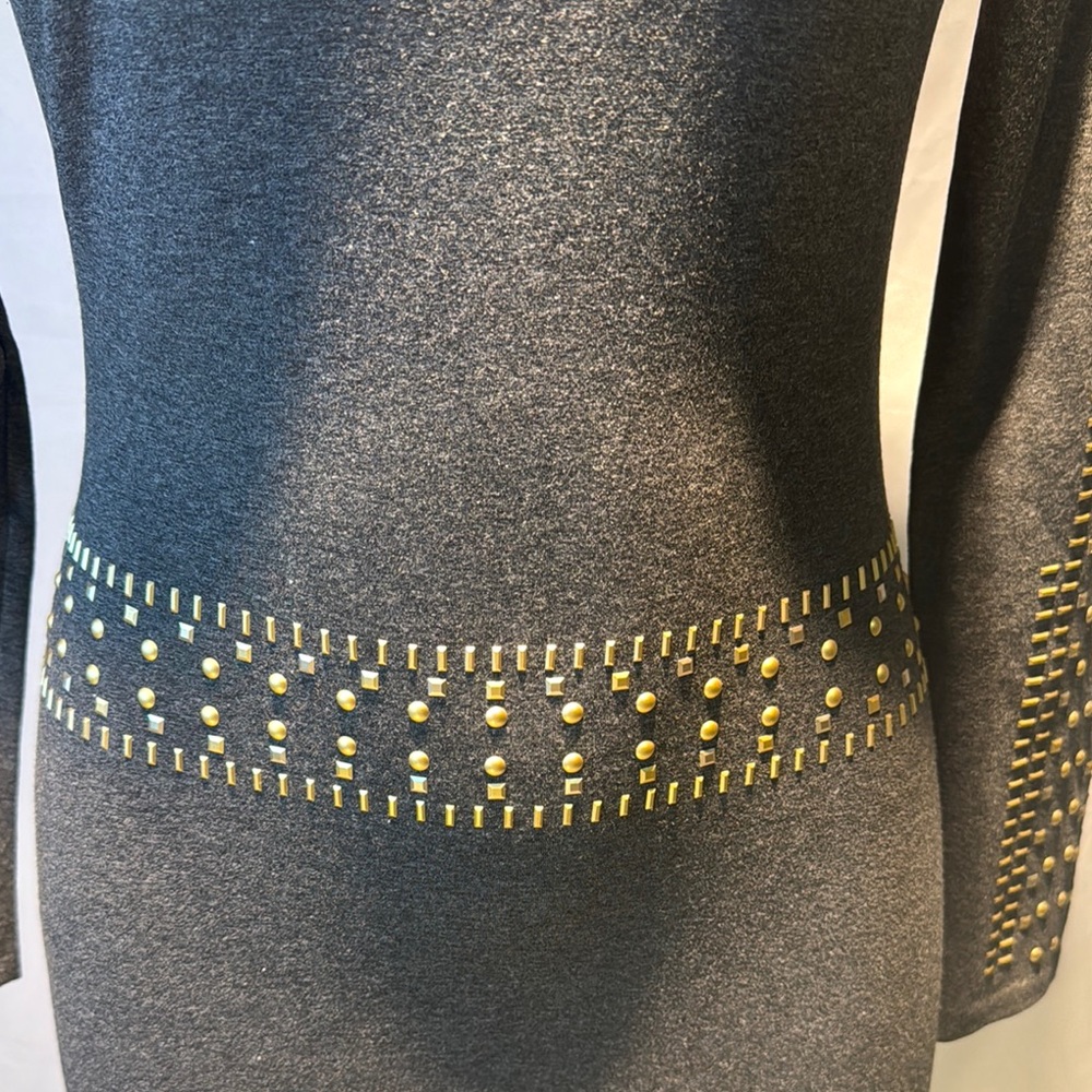 ๐ Cache Elegant Studded Dress - Picture 3 of 13